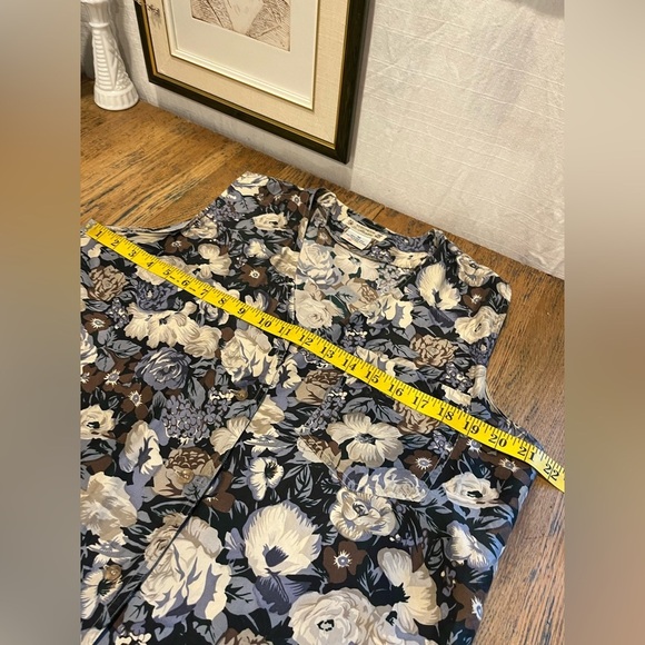 VERO MODA • Vintage Floral Silk Sleeveless Top • Size M - Picture 8 of 9